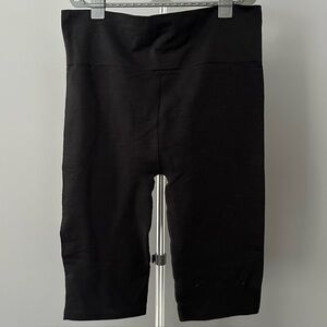 Victoria’s Secret Ribbed Seamless Shaper Short